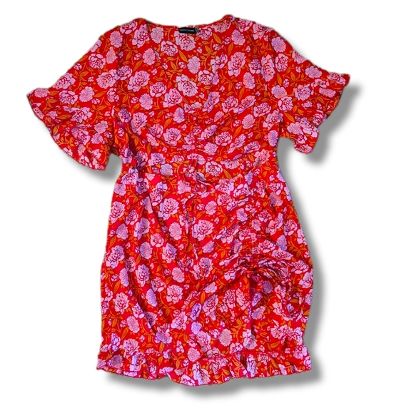 PRETTY LITTLE THING FLORAL DRESS - Picture 2 of 4